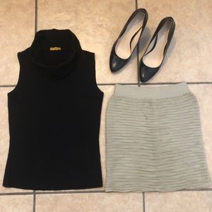 Forever 21 sleeveless turtle neck/cowlick top